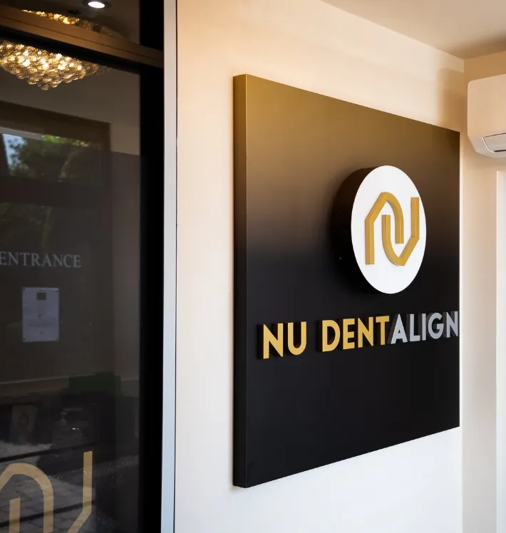 Nu Dentalign interior sign